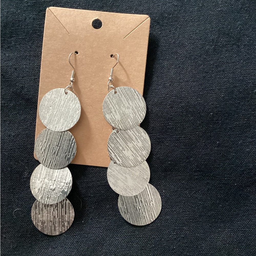 Silver multiple circle dangle earrings